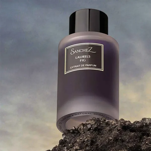 نمای کناری عطر Sanchez Laurels Fig