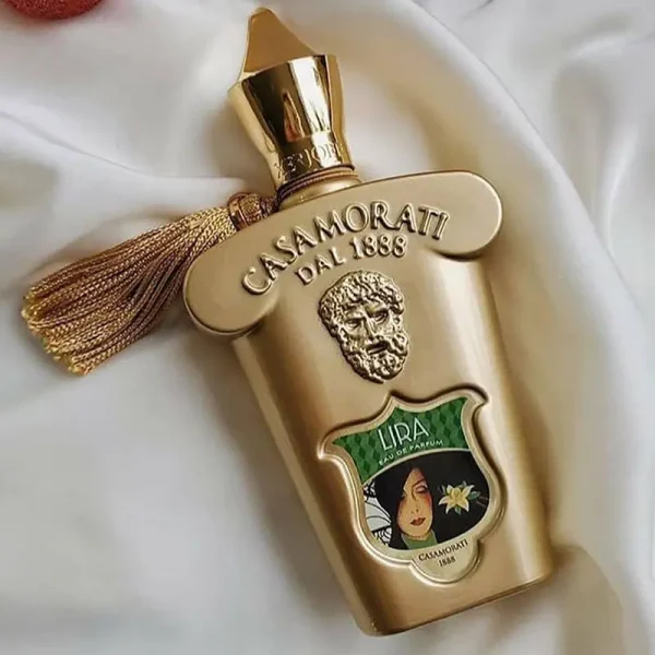 طراحی بطری ادکلن زنانه زرجوف لیرا